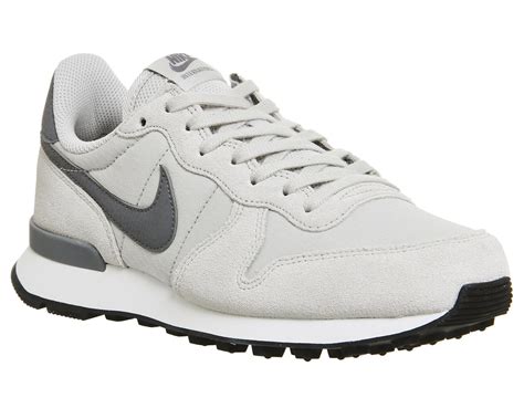 nike internationalist bloemen|nike internationalist men's.